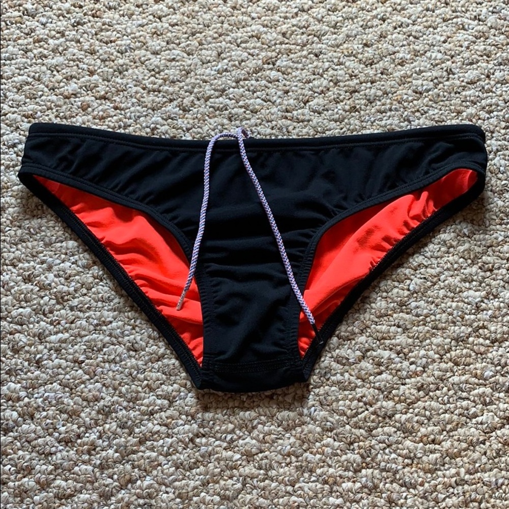 Size large Jolyn “Andy” bottom 🐳